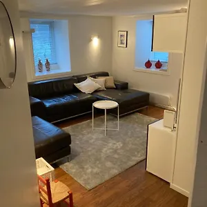  Apartamento Kjellerleilighet - Naert Haukeland Sykehus.